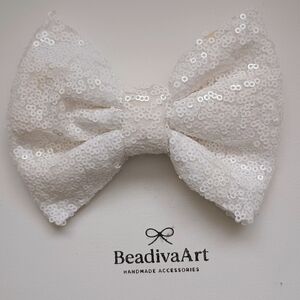 ✨White Sequin Hair Bow